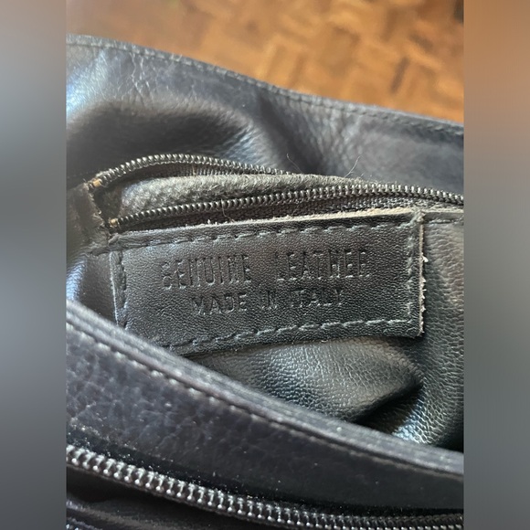 Vintage 90’s REAL leather crossbody purse - Picture 6 of 6